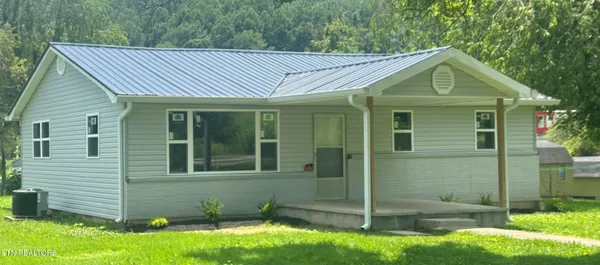 $139,000 | 139 Depot Drive, Rose Hill, VA 24281