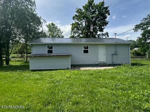 $139,000 | 139 Depot Drive, Rose Hill, VA 24281