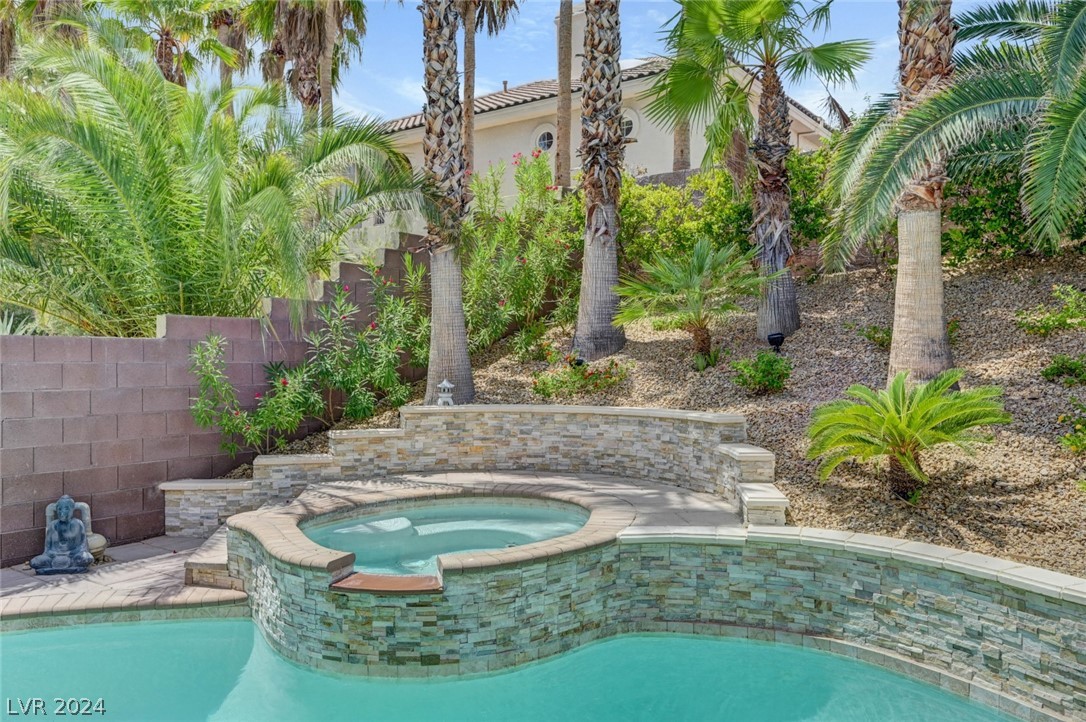 9813 Edgeview Place Las Vegas, NV 89134 - Photo 26 of 98