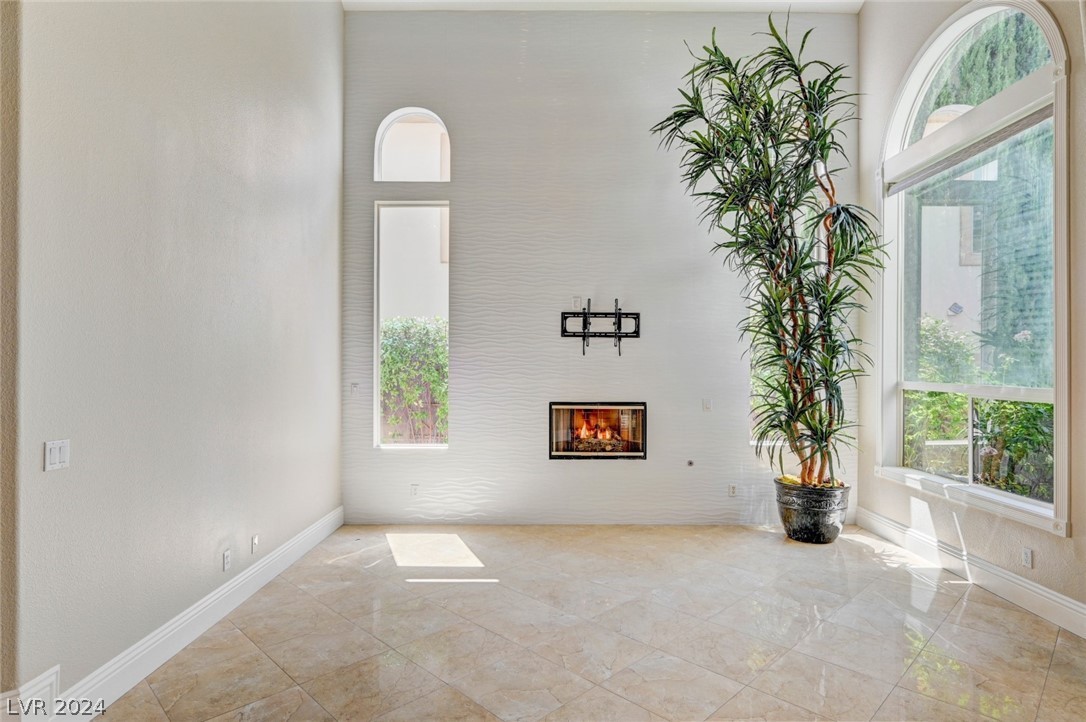 9813 Edgeview Place Las Vegas, NV 89134 - Photo 45 of 98