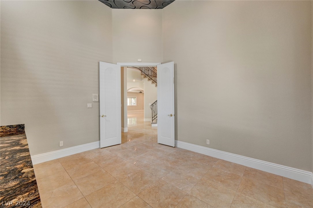 9813 Edgeview Place Las Vegas, NV 89134 - Photo 62 of 98