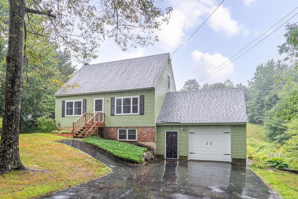 7 Deering Drive Barnstead, NH 03225 - Photo 1 of 32