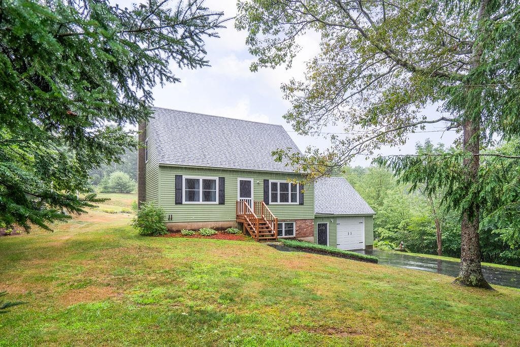 7 Deering Drive Barnstead, NH 03225 - Photo 2 of 32