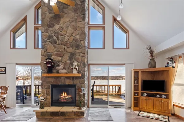 $1,100,000 | 4254 Lake Avenue, Jerusalem, NY 14478