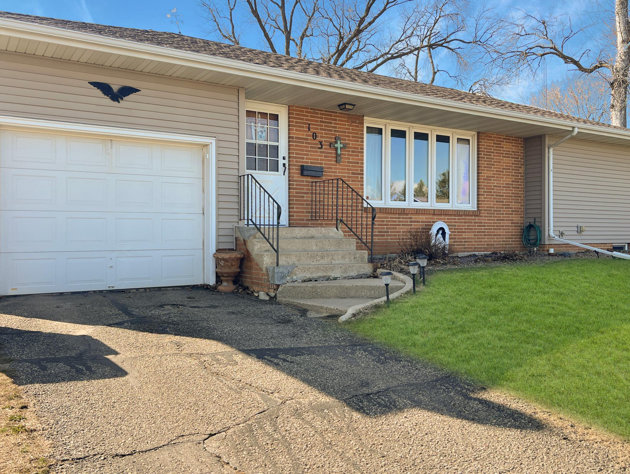 103 Montgomery Street Welcome, MN 56181 - Photo 2 of 30