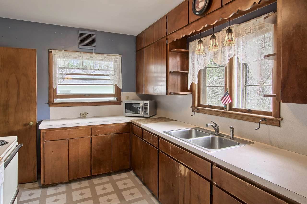 3344 East Long Lake Road Traverse City, MI 49685 - Photo 19 of 34 1823380-18.JPG