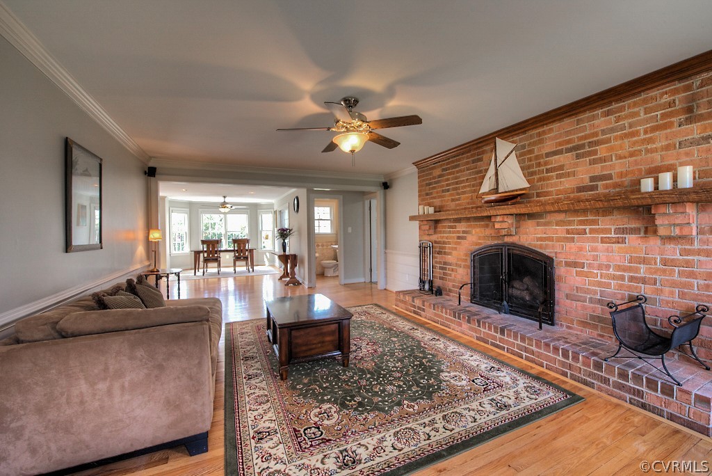 2252 Banstead Road Midlothian, VA 23113 - Photo 14 of 50 a living room with furniture and a fireplace