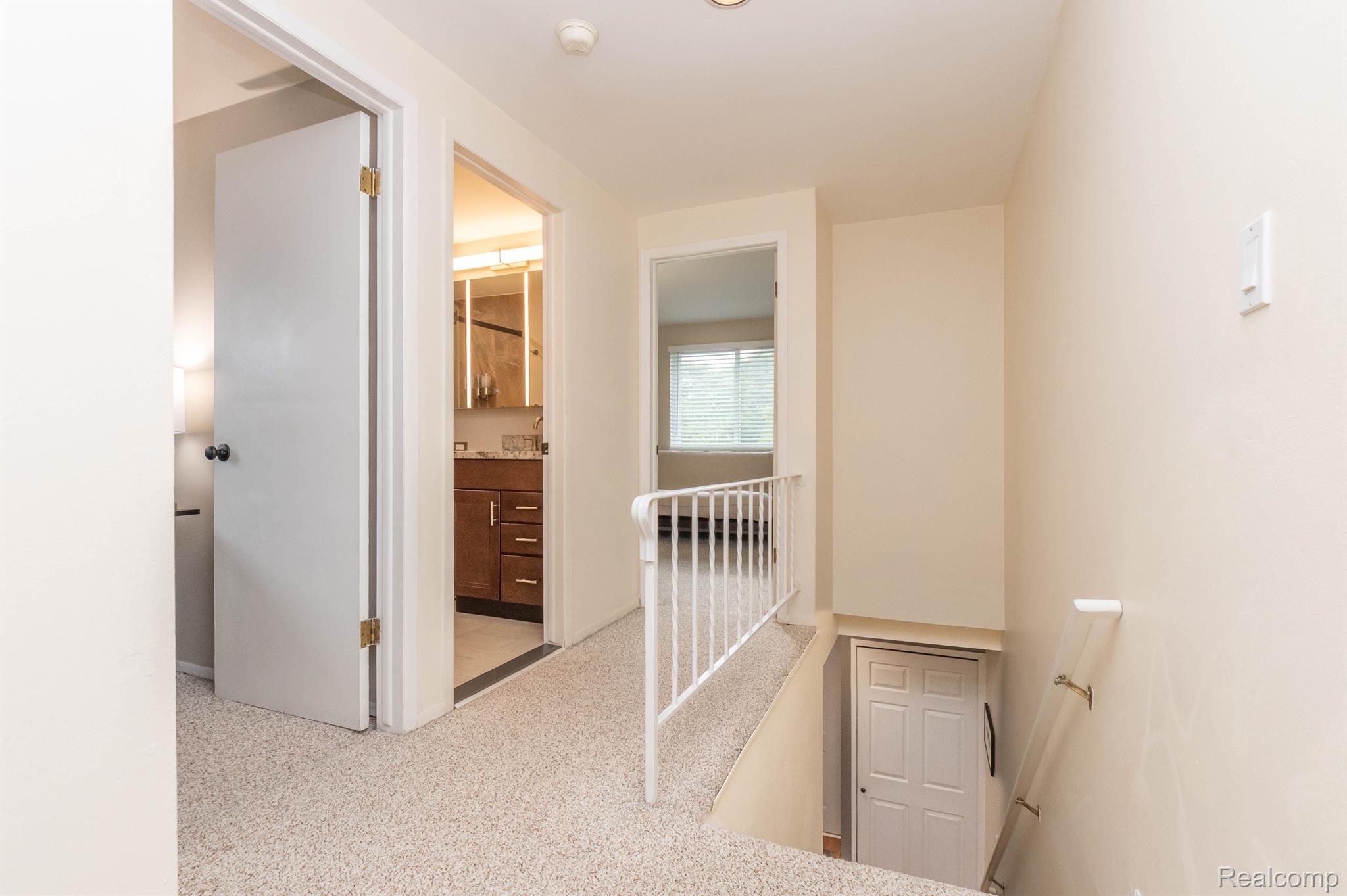 1803 Southfield Road Birmingham, MI 48009 - Photo 39 of 44 Second floor hallway