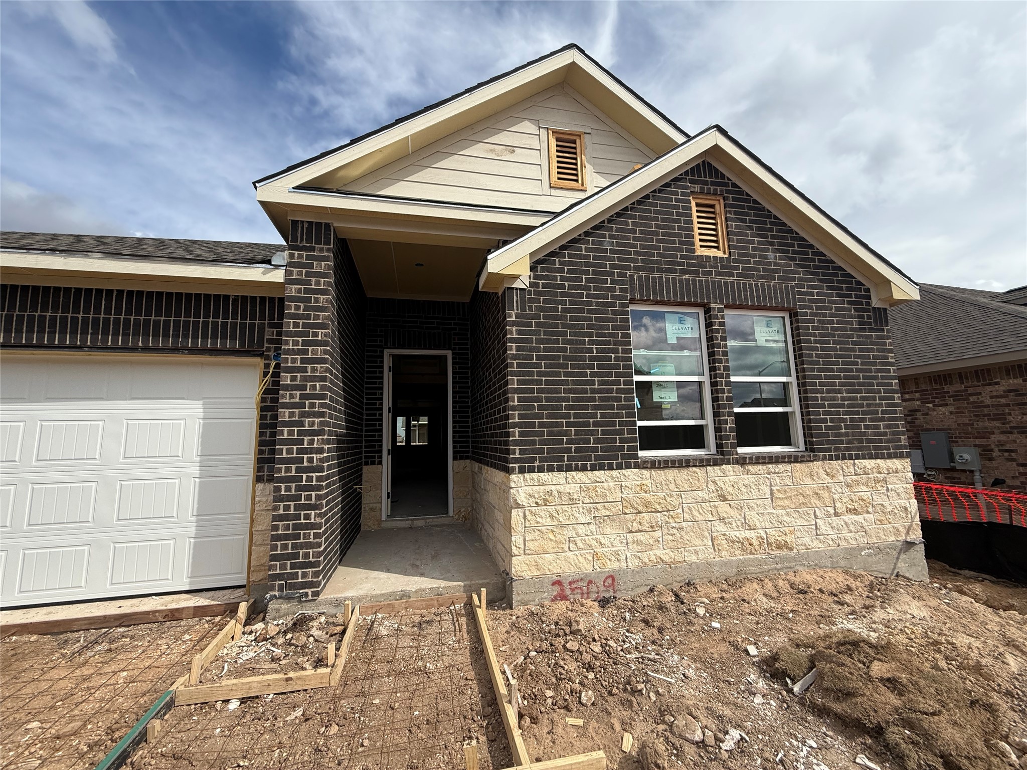 2509 Walking Y Road Georgetown, TX 78633 - Photo 2 of 32