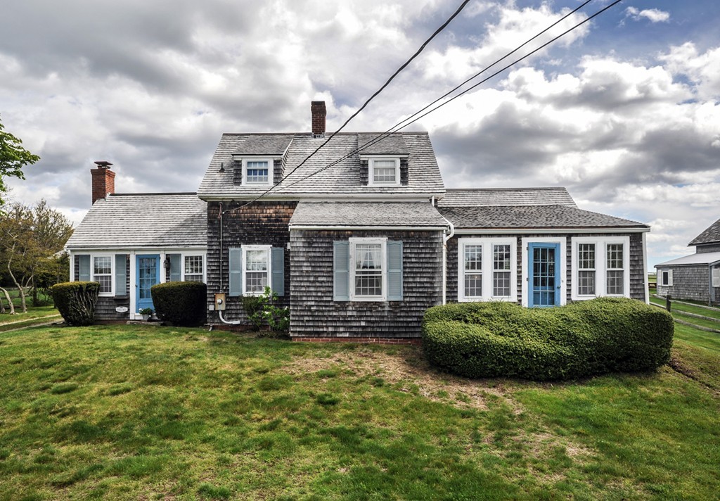 154 Edward Foster Road Scituate, MA 02066 - Photo 3 of 28 Gallery Image 3