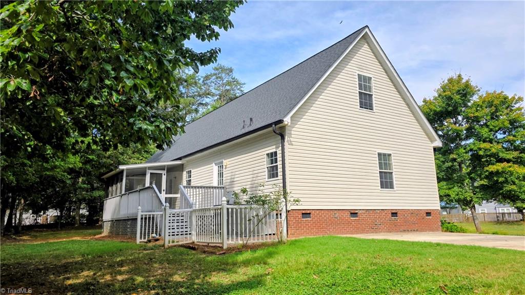 1096 Tuttle Road Rural Hall, NC 27045 - Photo 8 of 41 Gallery Image 8