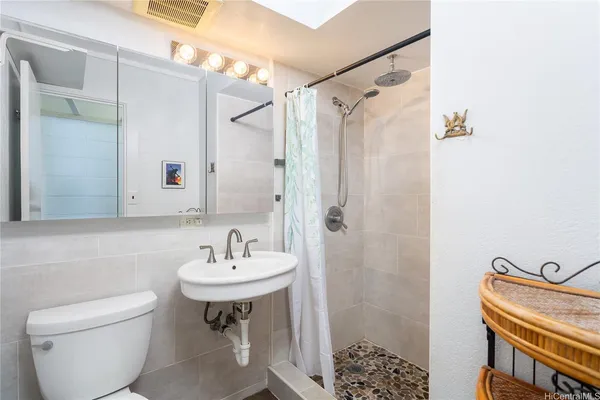 $2,850 | 3131 Pualei Circle, Unit 1, Honolulu, HI 96815