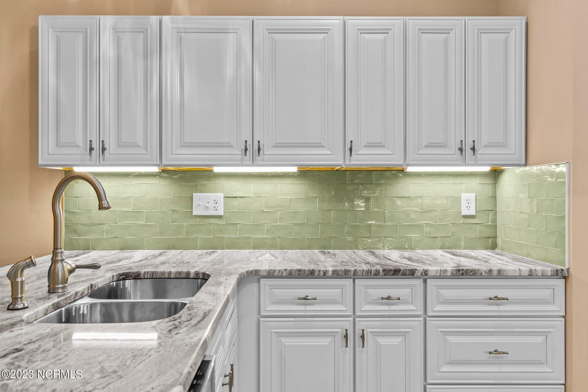 68 Knox Road Southport, NC 28461 - Photo 28 of 53 Kitchen