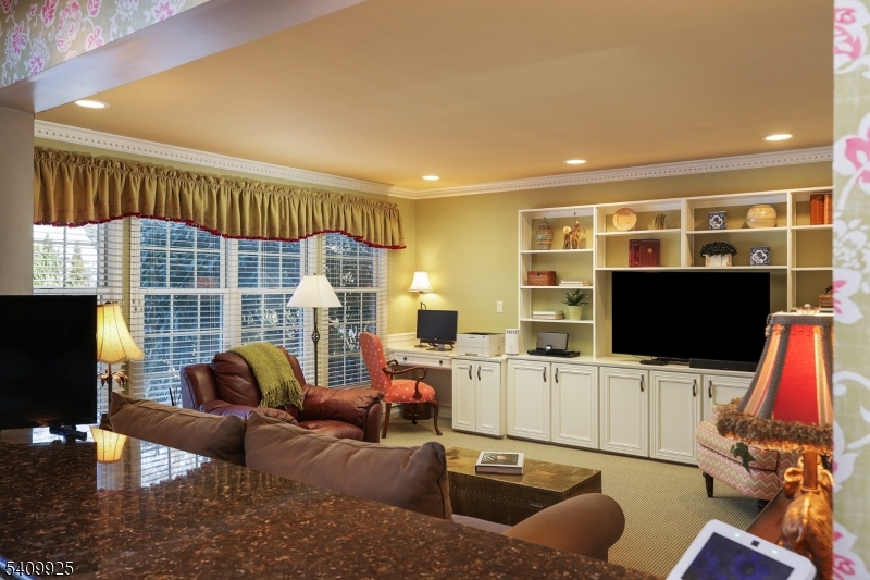 643 Nottingham Place Westfield, NJ 07090 - Photo 12 of 42