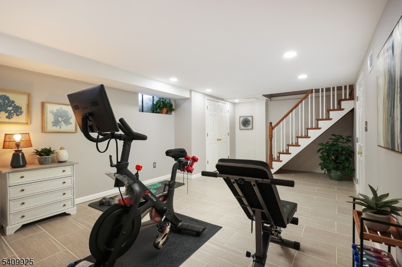 643 Nottingham Place Westfield, NJ 07090 - Photo 31 of 42