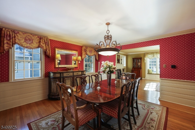 643 Nottingham Place Westfield, NJ 07090 - Photo 9 of 42