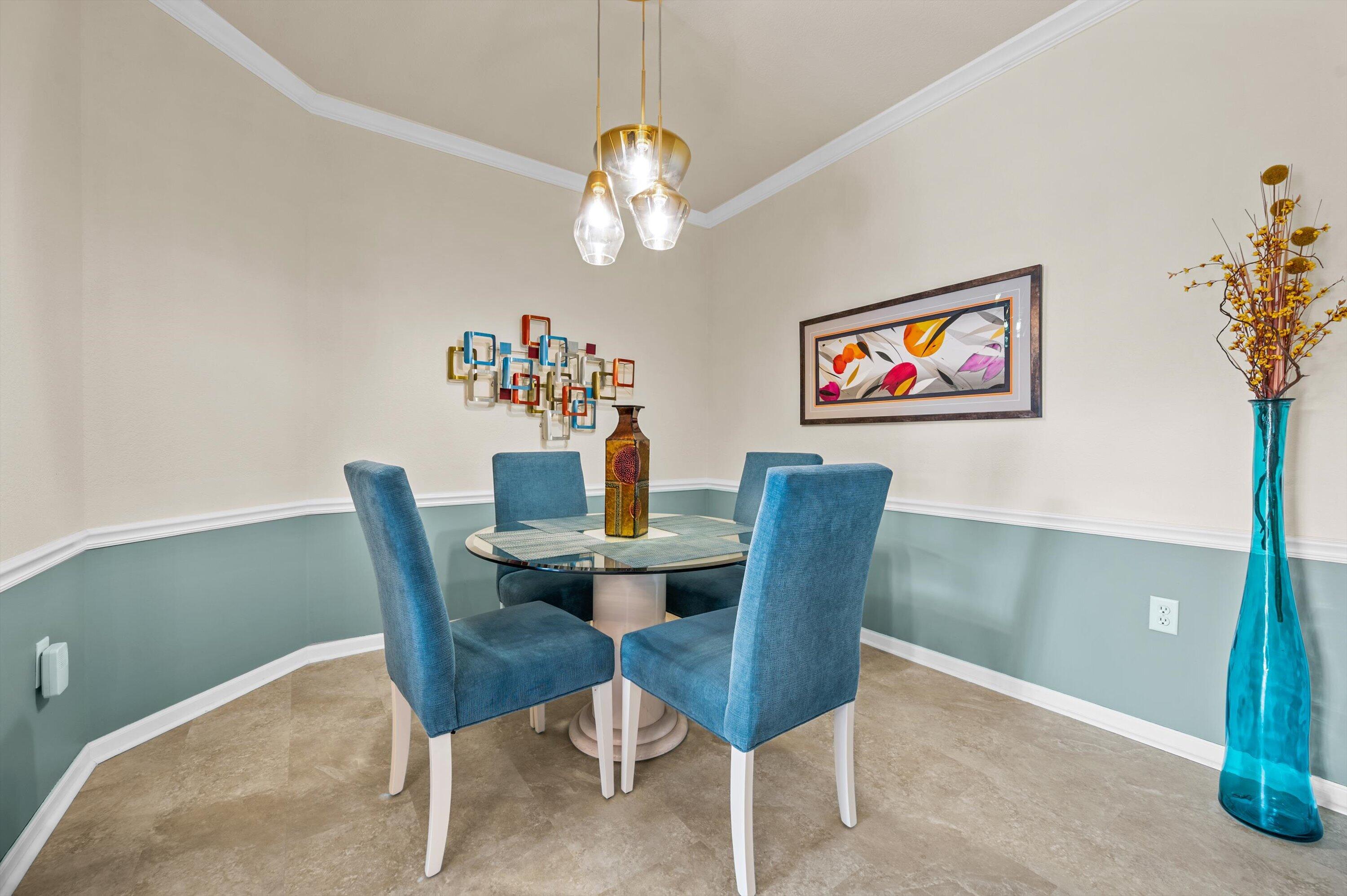13050 West Bluemound Road, Unit 307 Elm Grove, WI 53122 - Photo 7 of 29 Open Concept Dining