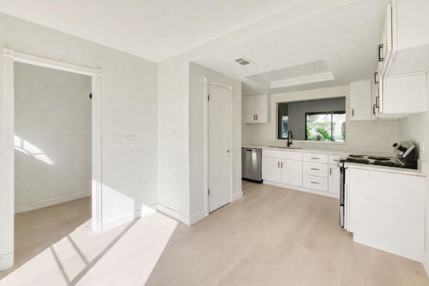 4975 East Butler Avenue, Unit 103 Fresno, CA 93727 - Photo 3 of 16