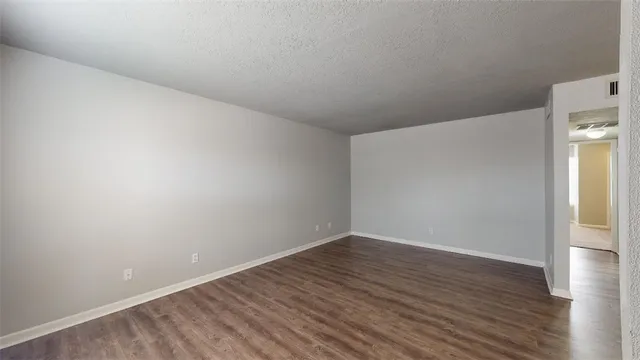 $950 | 3800 East 29th Street, Unit 5, Bryan, TX 77802