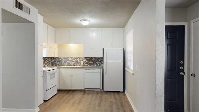 $950 | 3800 East 29th Street, Unit 5, Bryan, TX 77802