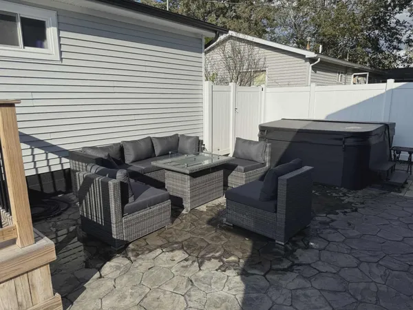 $339,000 | 36761 Willow Road, New Boston, MI 48164