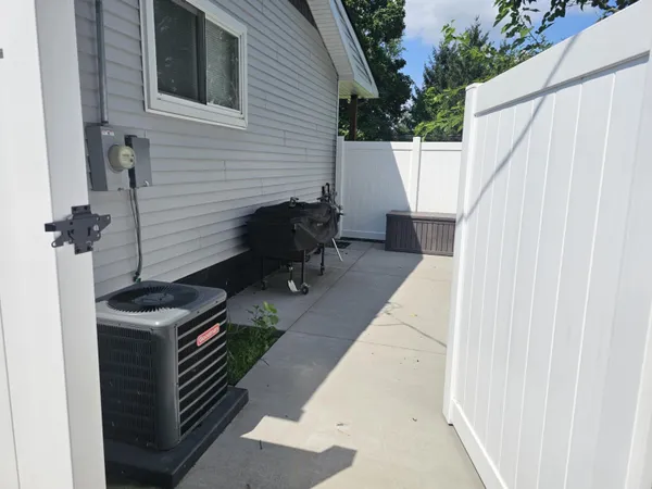 $339,000 | 36761 Willow Road, New Boston, MI 48164