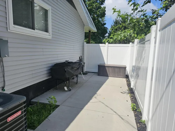 $339,000 | 36761 Willow Road, New Boston, MI 48164