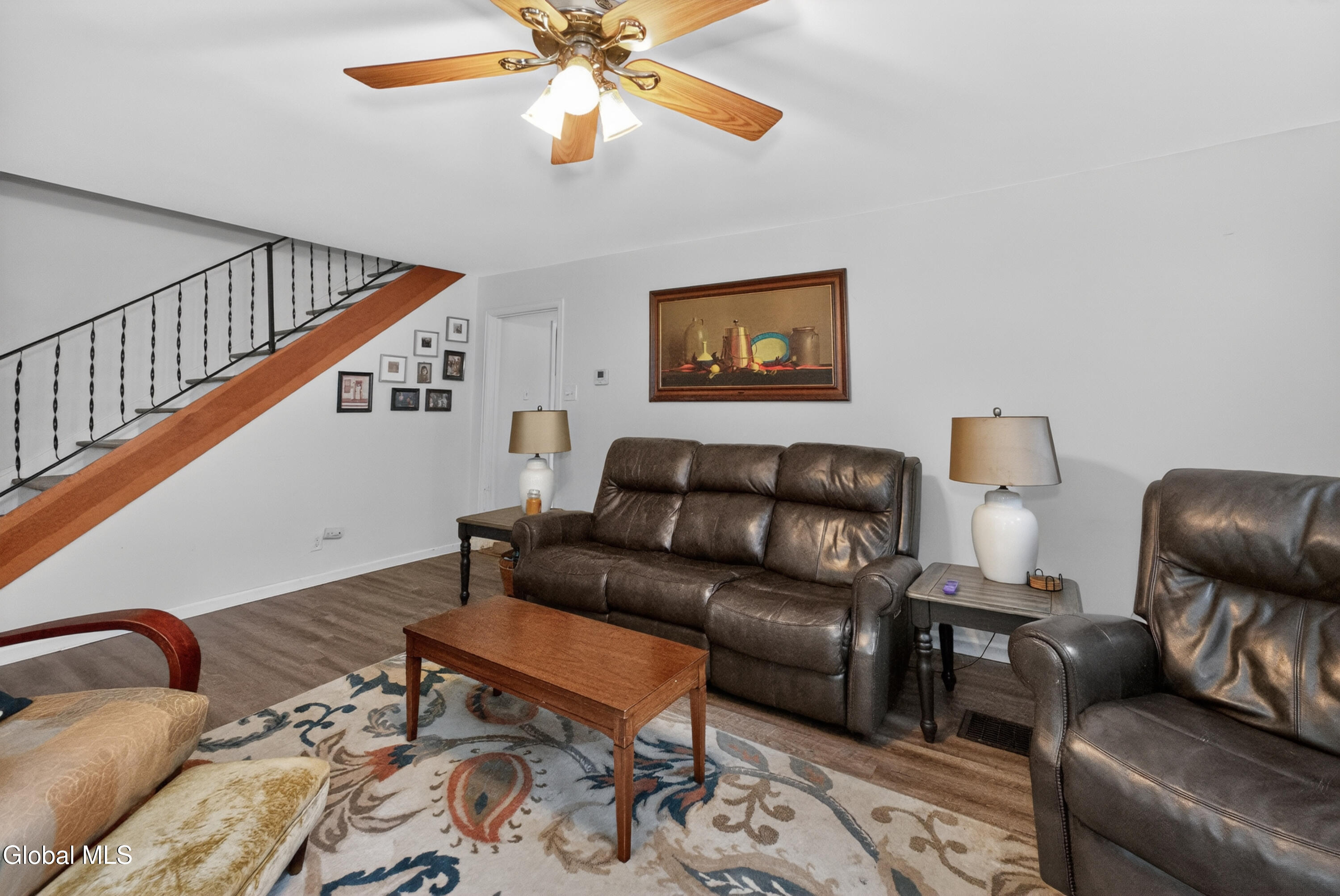 48 Schoolhouse Road Guilderland, NY 12203 - Photo 7 of 44 1 Apt Up 5