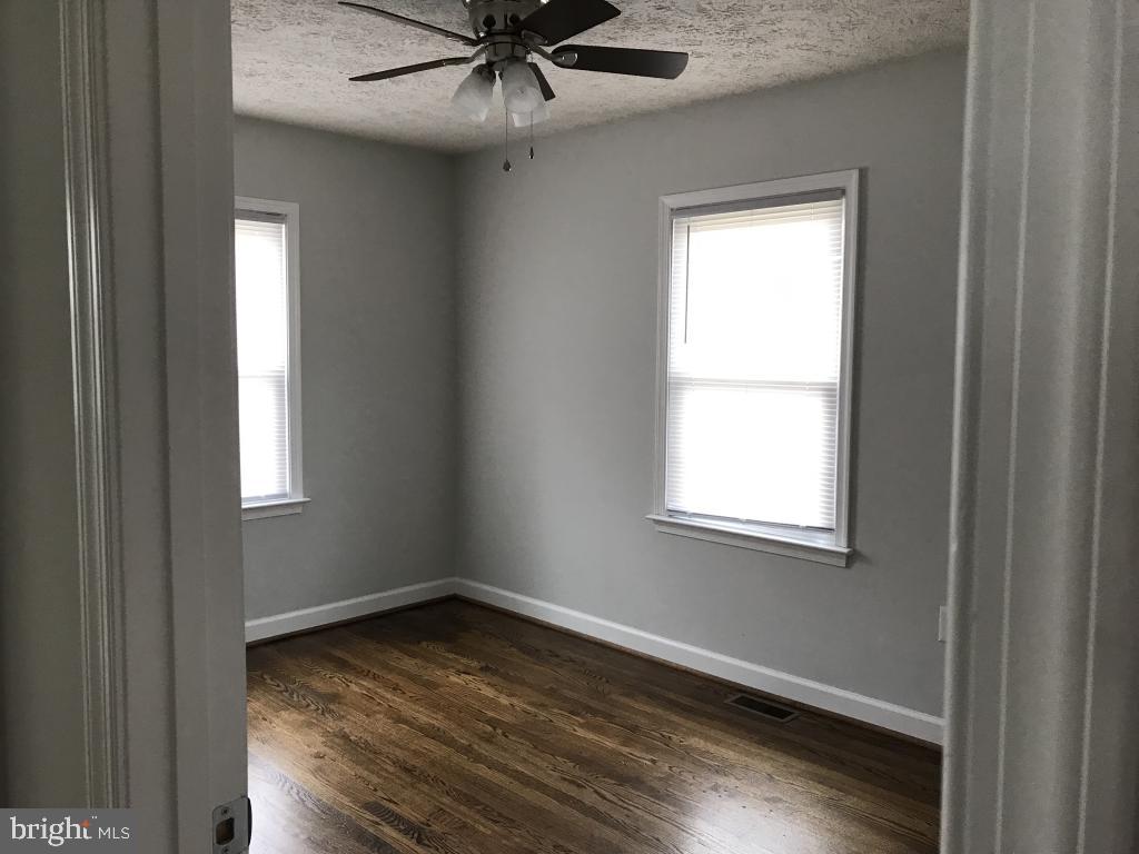 26546 Three Notch Road Mechanicsville, MD 20659 - Photo 6 of 13 Bedroom