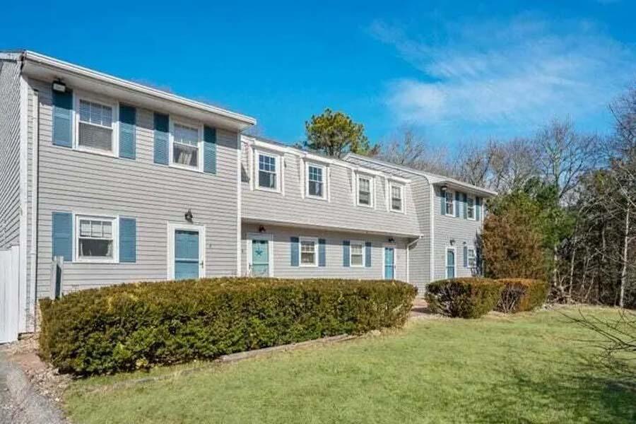222 Quaker Road, Unit 8U Falmouth, MA 02540 - Photo 2 of 12 20230330151040883000000000-o
