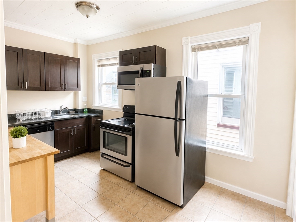 781 Columbia Road, Unit 3 Boston, MA 02125 - Photo 4 of 14