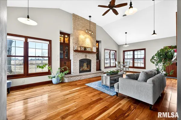 $535,000 | 7225 Township Road 625, Toulon, IL 61483