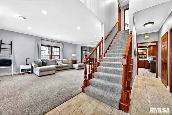 $535,000 | 7225 Township Road 625, Toulon, IL 61483