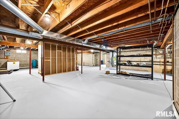 $535,000 | 7225 Township Road 625, Toulon, IL 61483