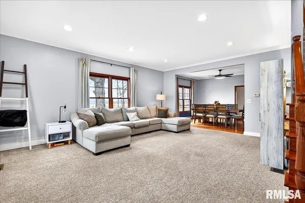 $535,000 | 7225 Township Road 625, Toulon, IL 61483