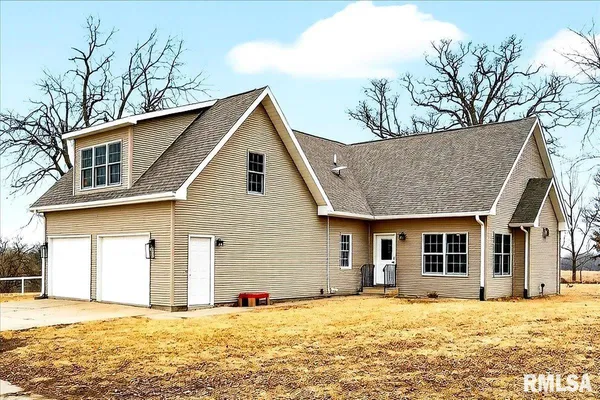 $535,000 | 7225 Township Road 625, Toulon, IL 61483