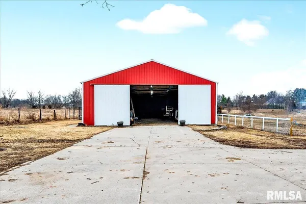 $535,000 | 7225 Township Road 625, Toulon, IL 61483