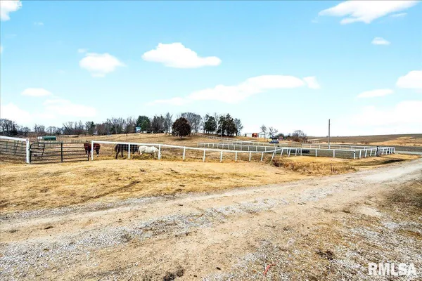 $535,000 | 7225 Township Road 625, Toulon, IL 61483