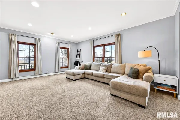 $535,000 | 7225 Township Road 625, Toulon, IL 61483