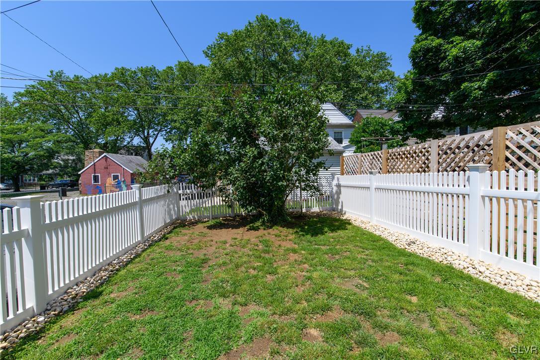 823 Hawthorne Road Bethlehem, PA 18018 - Photo 20 of 23 Gallery Image 20