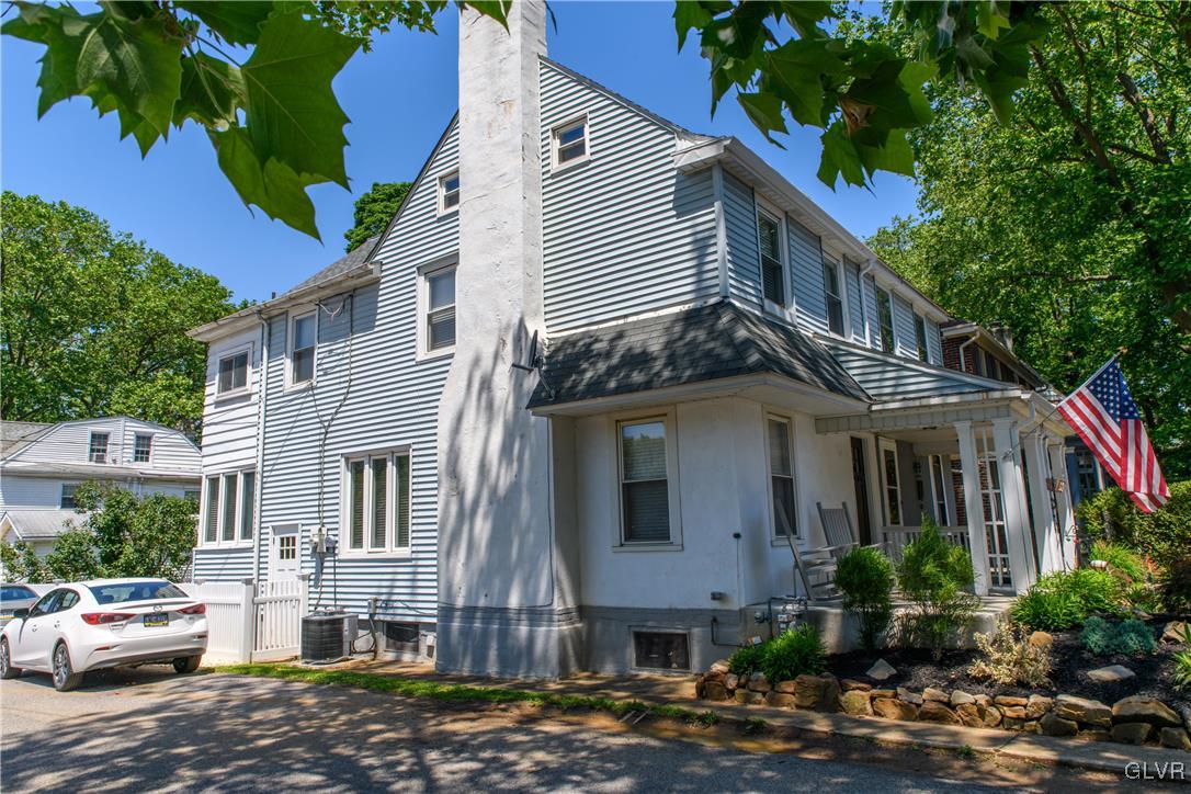 823 Hawthorne Road Bethlehem, PA 18018 - Photo 2 of 23 Gallery Image 2