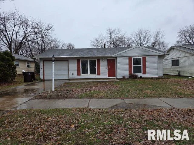 $119,900 | 5820 North Frostwood Parkway, Peoria, IL 61615