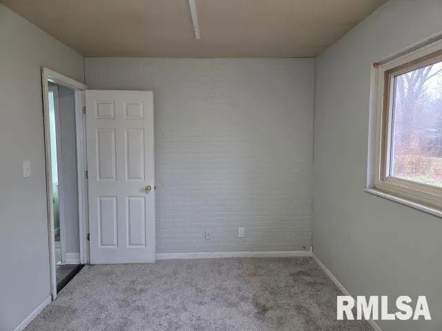 $119,900 | 5820 North Frostwood Parkway, Peoria, IL 61615