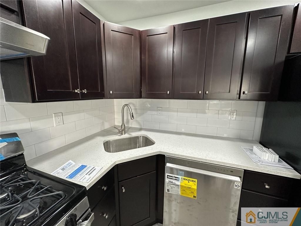3505 Hana Road Edison, NJ 08817 - Photo 14 of 36