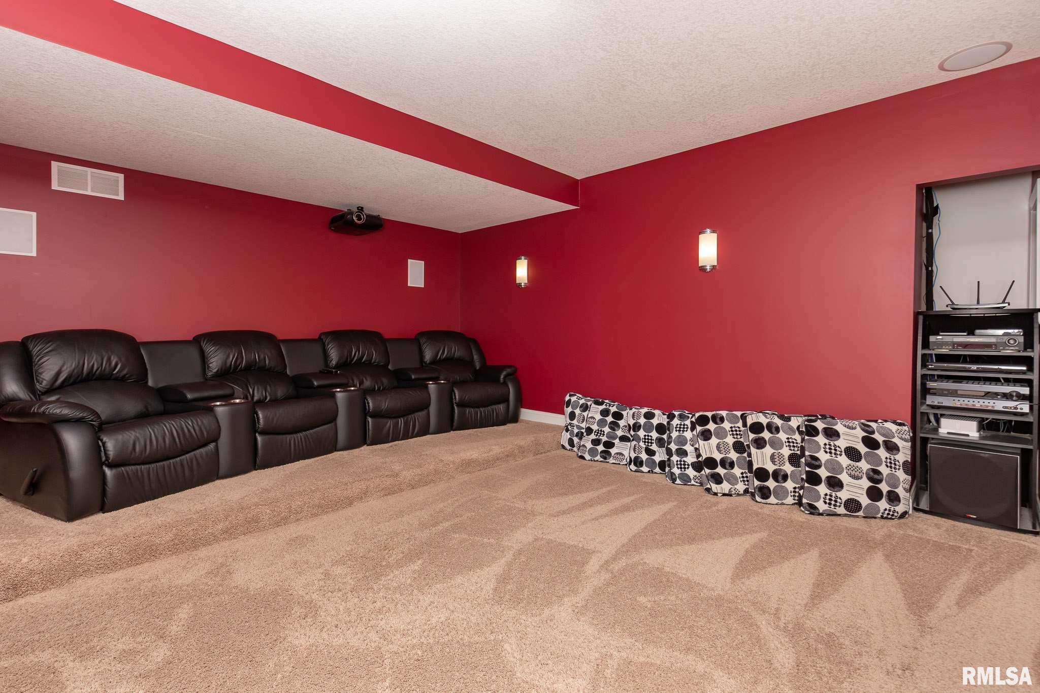 3214 Westminster Road Bettendorf, IA 52722 - Photo 39 of 44 Gallery Image 39