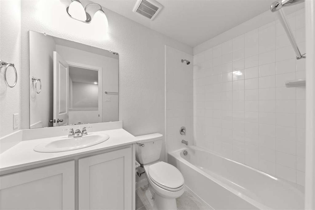 451 Sweet Spring Drive Lavon, TX 75166 - Photo 16 of 27 Lassen II Representative Photo_15