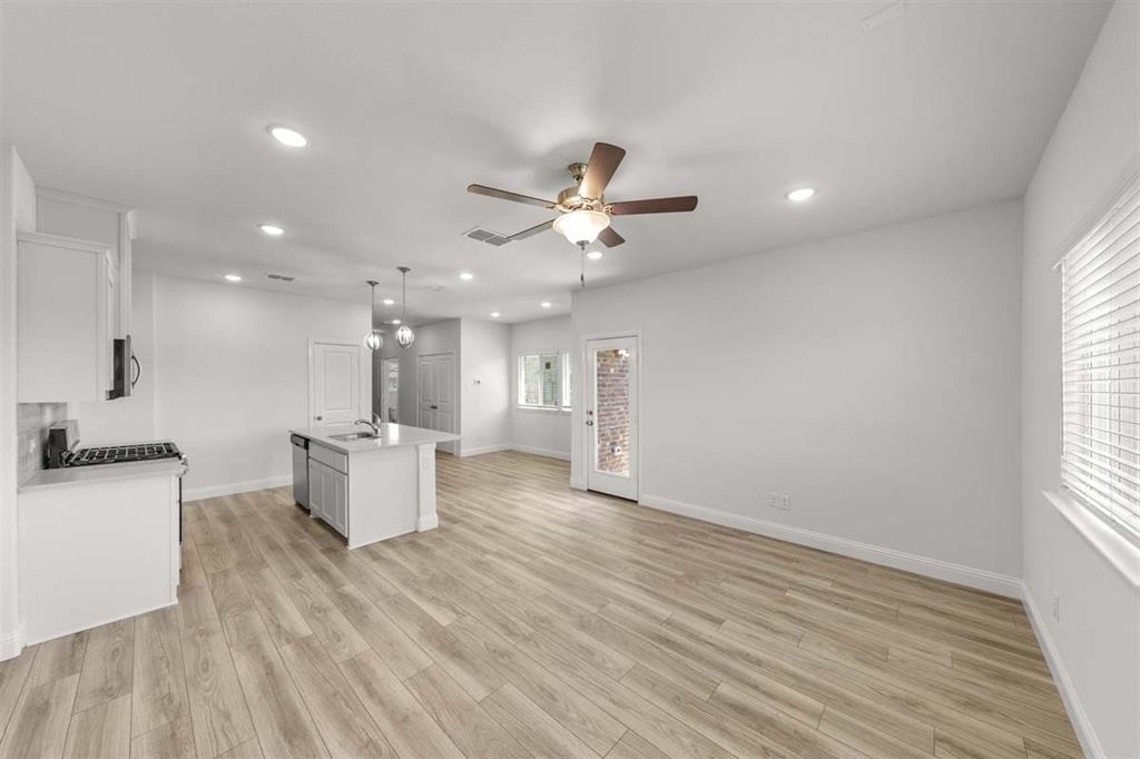 451 Sweet Spring Drive Lavon, TX 75166 - Photo 6 of 27 Lassen II Representative Photo_05