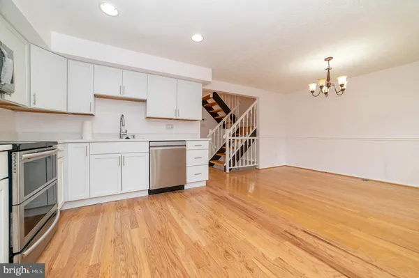 $3,000 | 5569 Caithness Court, Fairfax, VA 22032