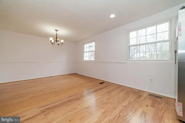 $3,000 | 5569 Caithness Court, Fairfax, VA 22032