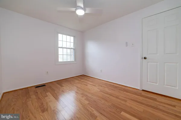 $3,000 | 5569 Caithness Court, Fairfax, VA 22032